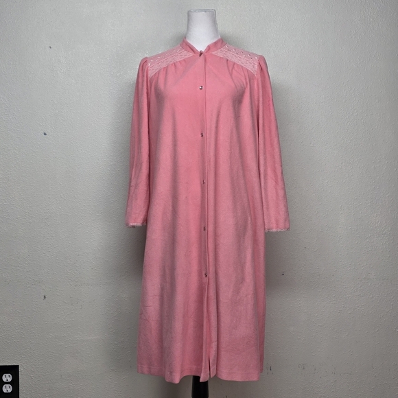 Vanity Fair Pink Robe - Picture 2 of 8